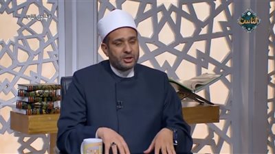 أمين الفتوى: لا حرج في ارتداء الكمامة أو النظارة الشمسية أثناء الإحرام