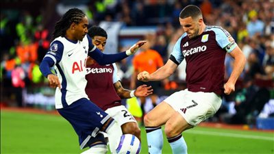 أستون فيلا يعمّق جراح توتنهام ويعزز آماله بدوري الأبطال