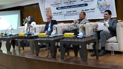 خيري رمضان وخالد صلاح يشيدان بمشروعات طلاب إعلام حلوان