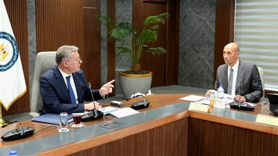 وزير البترول.. خطة متكاملة للتكنولوجيا الرقمية وكفاءة الطاقة بمواقع العمل