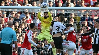 آرسنال يحقق فوزًا مهمًا على نيوكاسل  ويضمن تأهله لدوري أبطال أوروبا