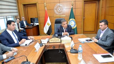 محافظ الدقهلية يستعرض آخر مستجدات إنشاء موقف جديلة الحضاري