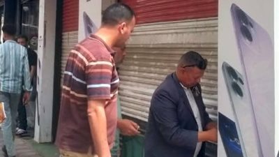 غلق 5 محال تجارية مخالفة بدمنهور