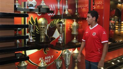 الاهلي يعلن عن التعاقد مع عمر قنديل لتدعيم فريق التنس