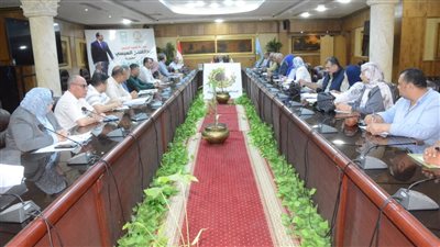 محافظ الغربية: نراجع كل مشروع تفصيليًا.. ولا مجال للتأخير