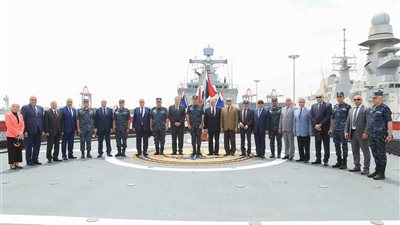 القوات البحرية تستقبل وفداً من أعضاء المحكمة الدستورية العليا