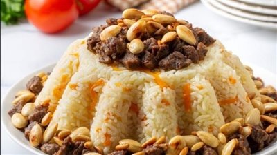 طريقة عمل أرز الحشوة الحار باللحمة والمكسرات بمذاق لذيذ ولمسة شرقية