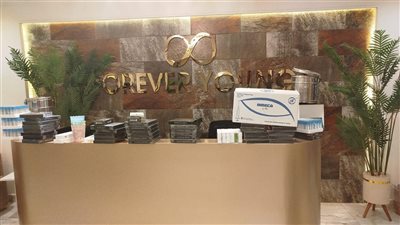 إغلاق عيادة للتجميل وتركيب الشعر الصناعي بالعجوزة