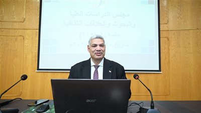 جامعة الفيوم توافق على لائحة الدراسات العليا في الآداب والصيدلة والتربية بنظام الساعات المعتمدة 