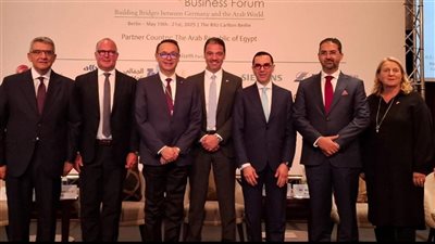 خلال المنتدى العربي الألماني| السفير المصري ببرلين: رؤية الحكومة جاذبة للاستثمار