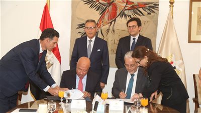 توقيع بروتوكول تعاون لتشغيل مبنى “السلطان حسين” بالإسكندرية وتحويله لمركز للعرض المتحفي