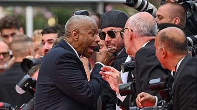 صحيفة بريطانية تكشف كواليس شجار دينزل واشنطن على السجادة الحمراء لمهرجان كان 