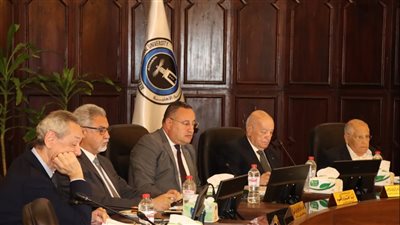 رئيس جامعة الاسكندرية.. الجامعات الأهلية الحكومية تواكبة التطور فى برامج التعليم الدولى 