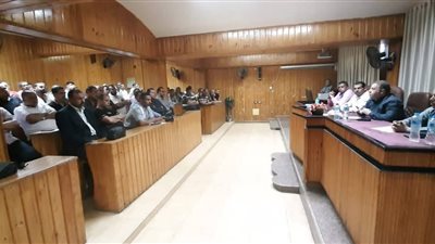 رئيس مدينة دمنهور: التستر على المخالفات جريمة يعاقب عليها القانون