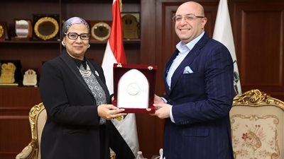 المستشارة أمل عمار تبحث مع محافظ بني سويف التعاون في تمكين المرأة 