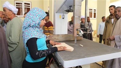 تسهيلات لتراخيص تكتل مصنوعات الأخشاب بقرية الرحمانية شمال قنا 