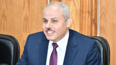 رئيس جامعة القناة يتابع الاستعدادات النهائية لامتحانات الفصل الدراسي الثاني