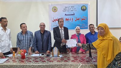 مستشار تنمية التربية الإجتماعية تكرم الفائزين في مسابقة الأخصائي المتميز  في الاسماعيليه 