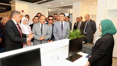 محافظ الشرقية يفتتح فرع البنك الأهلي الجديد بالقنايات