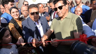 محافظ الدقهليه ووزير الشباب والرياضة يفتتحان المرحلة الأولى لتطوير ملعب استاد المنصورة 