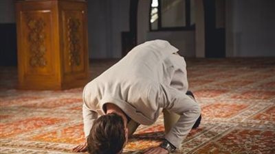 أحكام سجود السهو للمسبوق في صلاة الجماعة