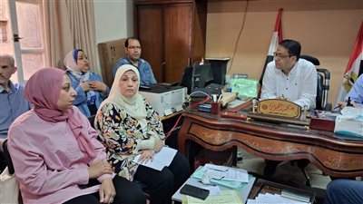 وكيل تعليم بالغربية داخل غرفة العمليات لمتابعة الامتحانات
