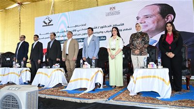 وزير الرياضة ومحافظ الإسماعيلية يشهدان جلسة حوارية مع شباب المحافظات لتعزيز الوعي الوطني