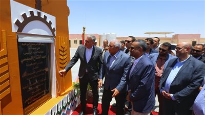 وزير البترول يفتتح محطة الغاز الرئيسية المغذية لمدينة الخارجة بالوادي الجديد