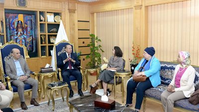 رئيس جامعة المنصورة يبحث سبل تعزيز التعاون الأكاديمي مع الوكالة الفرانكفونية  