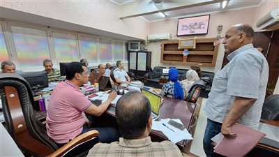 مدير تعليم سوهاج يتابع انتظام امتحانات العملى للدبلومات الفنية 