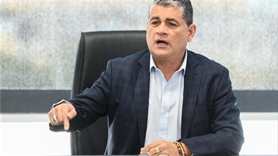 أوسكار رويز يتحفّظ على تعيين محمد الحنفي حكمًا لنهائي كأس مصر.. والبسيوني ومعروف في الصورة