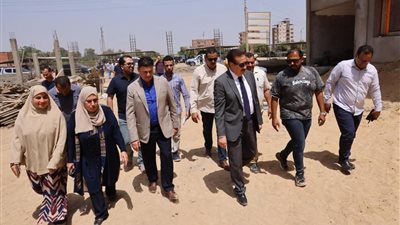 محافظ المنوفية يتفقد معدلات الإنجاز بمدرستي شبين الكوم الحديثة 