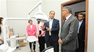 محافظ الجيزة يزور مركز إمبابة لعلاج وتأهيل مرضى الإدمان 