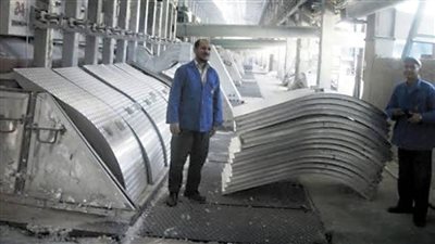 تراجع الألومنيوم والنحاس بعد بداية قوية لسوق المعادن مع تصاعد المخاوف العالمية