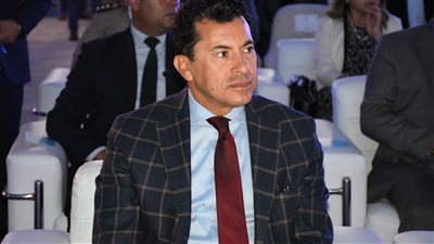 صبحي يجتمع بقيادات الوزارة لمناقشة خطة عمل الفترة المقبلة والاستعدادات لعيد الأضحى