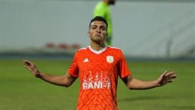 مدافع فاركو على أعتاب الأهلي