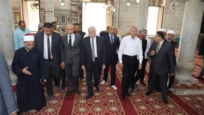 مستشار رئيس الجمهورية ومحافظ القاهرة يتفقدان أعمال تطوير مسجد السلطان أبوالعلا 