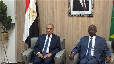 وزير الخارجية يستهل زيارته إلى نواكشوط بلقاء نظيره الموريتاني