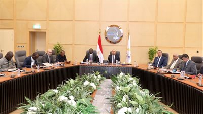 وزير الصناعة والنقل يستقبل وزير البنية التحتية وفك العزلة وصيانة الطرق بتشاد
