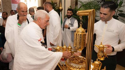 غرفة عمليات بعثة حج الجمعيات الأهلية تُنهي استعداداتها وتراجع خطة التصعيد إلى عرفات