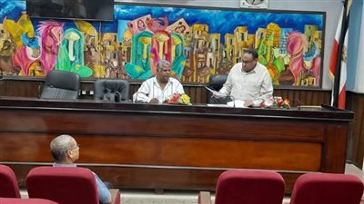 رئيس مدينة قوص يناقش استعدادات استقبال عيد الاضحى المبارك