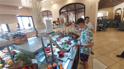 فنادق الغردقة تحتفل باليوم العالمي للبرجر