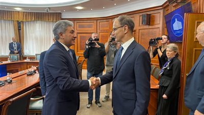 وزير السياحة يستهل زيارته الرسمية لصربيا بلقاء رئيس مجلس وزراء صربيا لبحث سبل التعاون المشترك