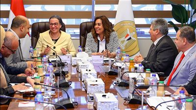 وزيرتا التنمية المحلية والبيئة تتابعان عمل منظومة المخلفات الصلبة بالمحافظات 
