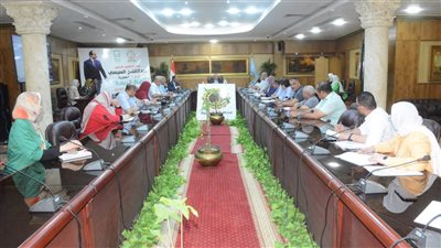 محافظ الغربية يعقد اجتماعًا عاجلًا.. لهذا السبب 