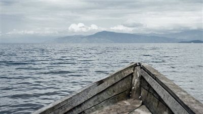 مقتل 7 نساء وأطفال بانقلاب قارب مهاجرين في ميناء بجزر الكناري