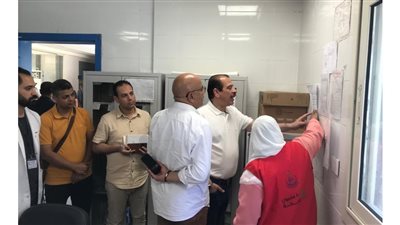 نائب وزير الصحة يشيد بأداء عدد من المنشآت الصحية بقنا ويحدد مهلة لتلافي السلبيات