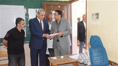 محافظ الغربية يتفقد امتحانات الدبلومات الفنية ويطمئن أولياء الأمور