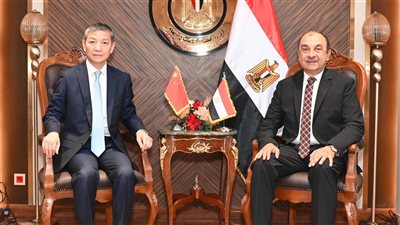 وزير قطاع الأعمال: نحرص على تعزيز التعاون مع الجانب الصيني