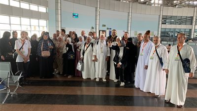  اليوم.. وصول آخر رحلات الحج السياحي البري لموسم حج 1446 هـ إلى الأراضي السعودية